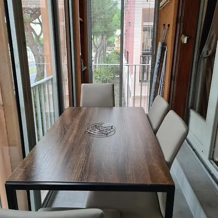 Superbe T2 Climatise, Proche Avec Parking Prive * Сен-Сиприен